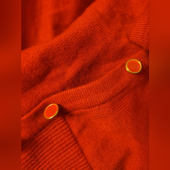 New York & Company red floral button up top - Picture 4 of 9